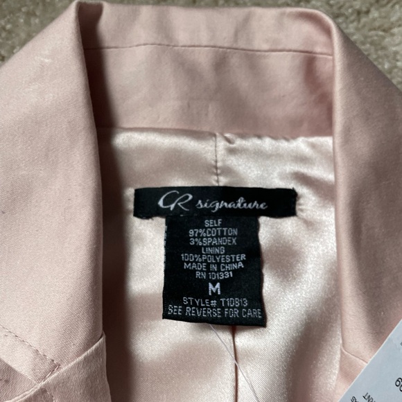 🎁 NWT Short Sleeve Blazer with Black with tank top - Picture 2 of 8